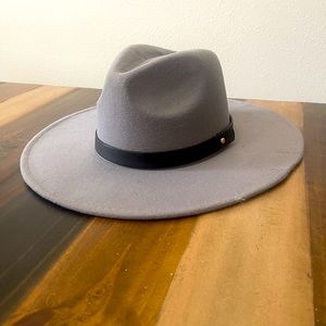 Glenty used hat to go with any and everything.